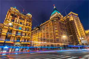 迷失于夜上海：融入城市魅力的神秘行动